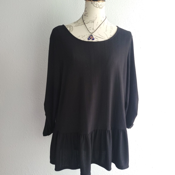 4 Random Blouses - Picture 3 of 5